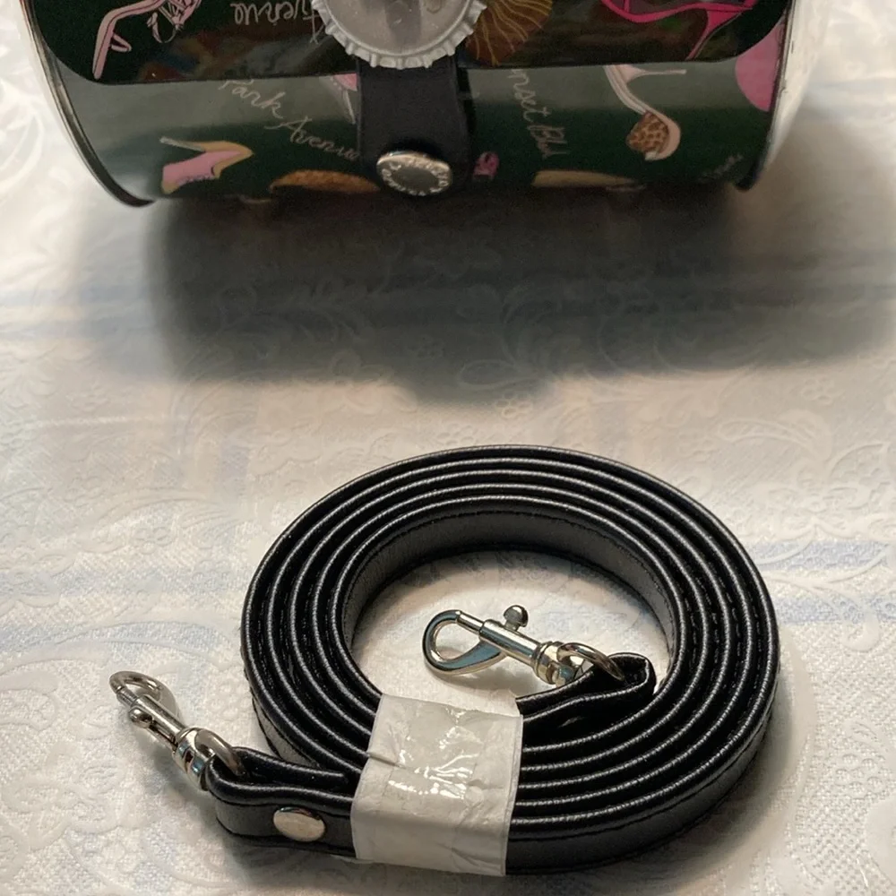 NWT Prezzo Unique & chic purse w/handbags and high heels.  $30 - Picture 9 of 10